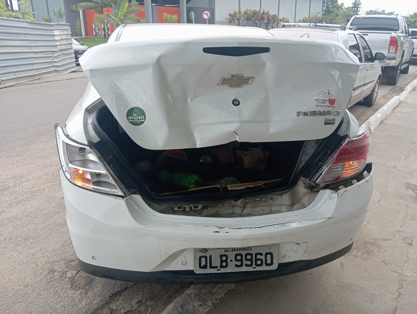 Antes - Reparo de Porta-malas - Prisma